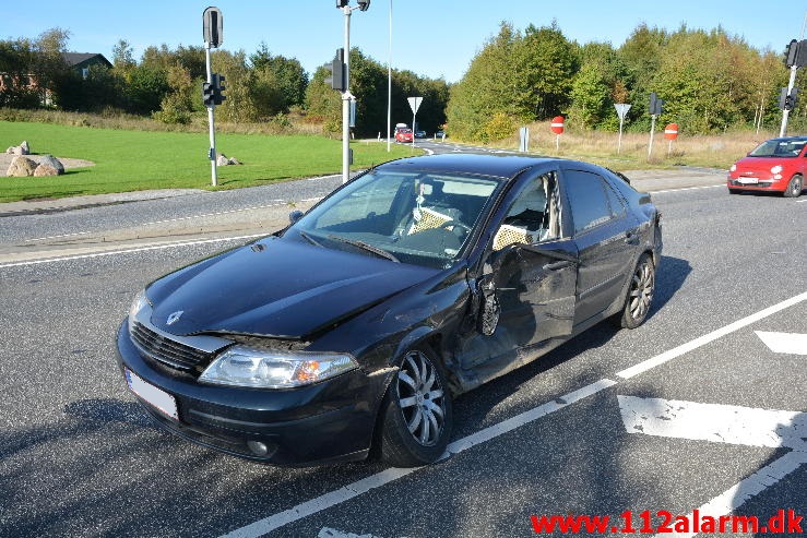 FUH med fastklemte ved Motorvejen. Horsensvej ved Motorveje i Vejle. 02/10-2014. Kl. 14:46.