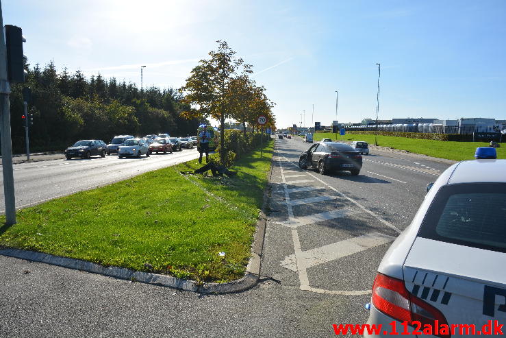 FUH med fastklemte ved Motorvejen. Horsensvej ved Motorveje i Vejle. 02/10-2014. Kl. 14:46.