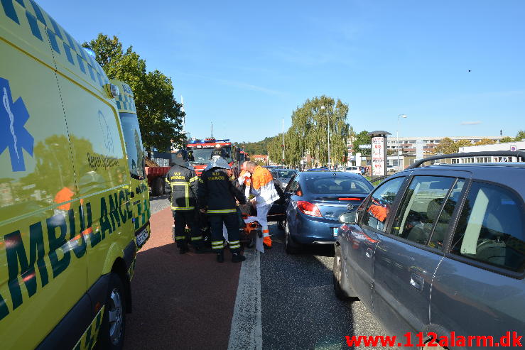 FUH med fastklemte. Boulevarden i Vejle. 02/10-2014. Kl. 14:46.