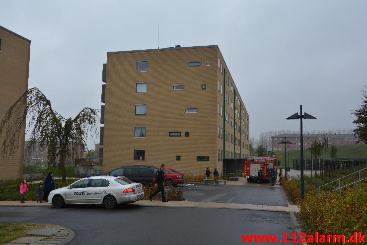 Brand Etageejendom. Finlandsvej 75 i Vejle. 24/10-2014. Kl. 15:23.