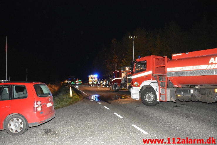 FUH med fastklemt. Viborg h Hovedvej (A13) ved Tørring. 29/10-2014. Kl. 19:57.