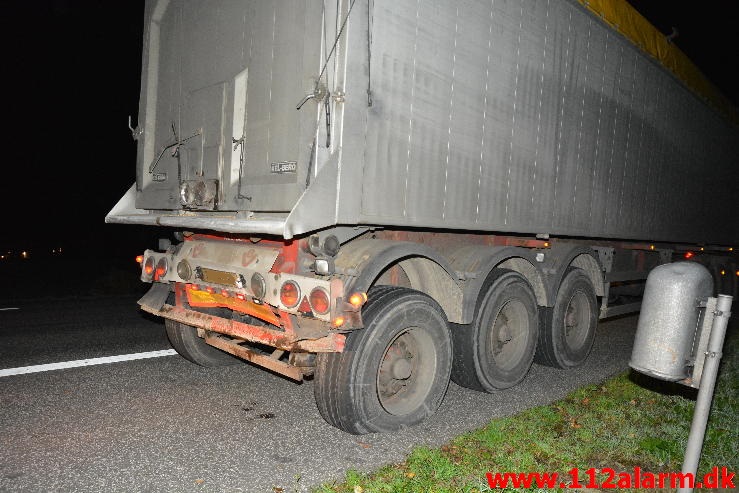 FUH med fastklemt. Viborg h Hovedvej (A13) ved Tørring. 29/10-2014. Kl. 19:57.