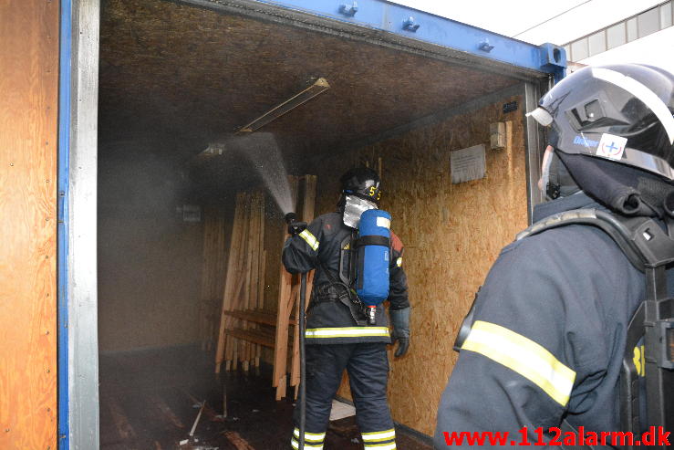 Brand i Container. Ved DGI huset i Vejle. 30/10-2014. Kl. 06:53.