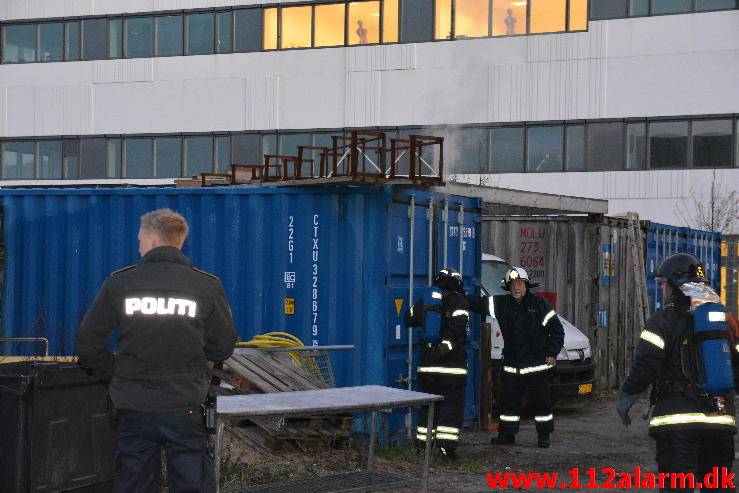 Brand i Container. Ved DGI huset i Vejle. 30/10-2014. Kl. 06:53.