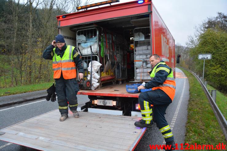 Fejemaskine smed olie Vardevej i Vejle 19/11-2014. Kl. 15:18.