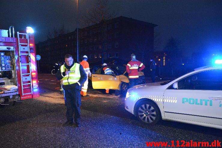 Trafikuheld med fastklemt. Viborgvej i Vejle. 30/11-2014. Kl. 16:04.