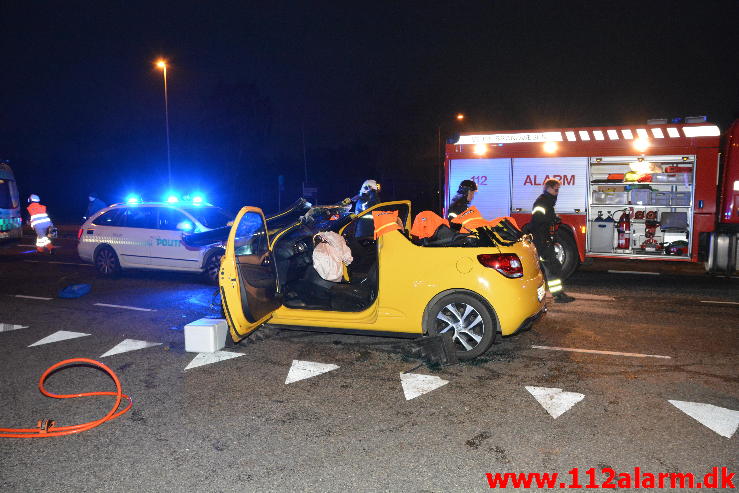 Trafikuheld med fastklemt. Viborgvej i Vejle. 30/11-2014. Kl. 16:04.