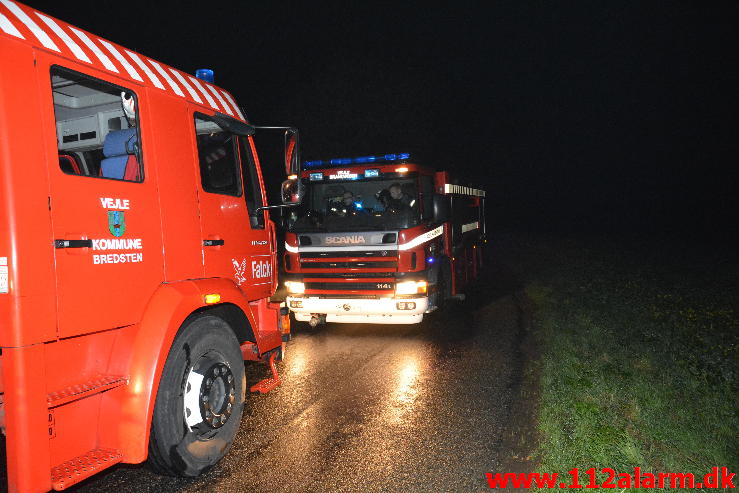 Brand i Halmstak. Jellingvej 65 ved Bredsten. 31/10-2014. Kl. 23:05.