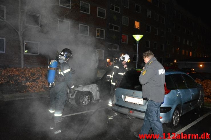 Brand i bil Finlandsvej 82 i Vejle. 21/11-2014. Kl. 17:00.