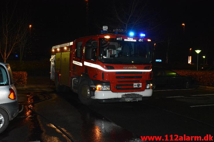 Brand i bil Finlandsvej 82 i Vejle. 21/11-2014. Kl. 17:00.