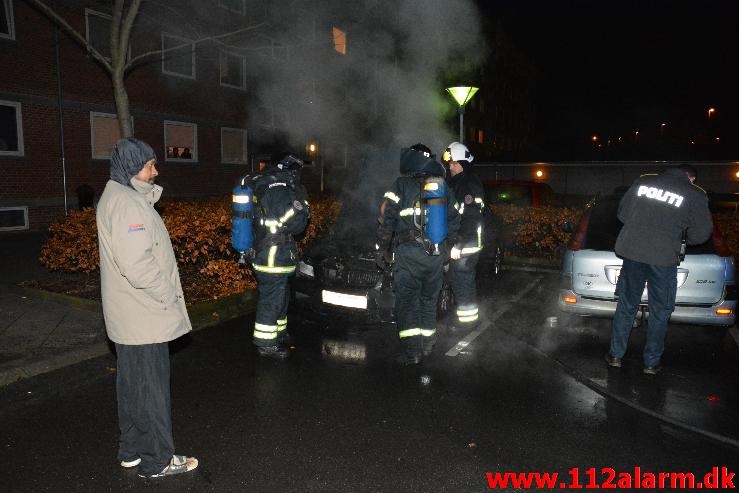 Brand i bil Finlandsvej 82 i Vejle. 21/11-2014. Kl. 17:00.