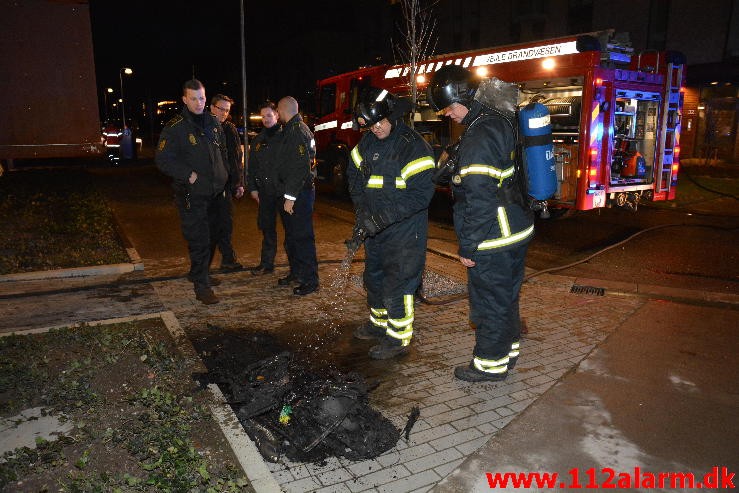 Brand Etageejendom . Stævnen 13 på Havnen i Vejle. 19/12-2014. Kl. 16:23.