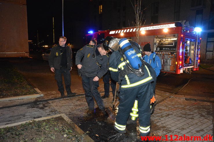 Brand Etageejendom . Stævnen 13 på Havnen i Vejle. 19/12-2014. Kl. 16:23.