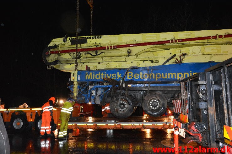 Chauffør ville undvige et rådyr. Hampen, Vejlevej A13. 19/12-2014.