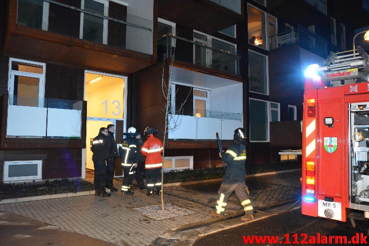 Brand Etageejendom . Stævnen 13 på Havnen i Vejle. 19/12-2014. Kl. 16:23.