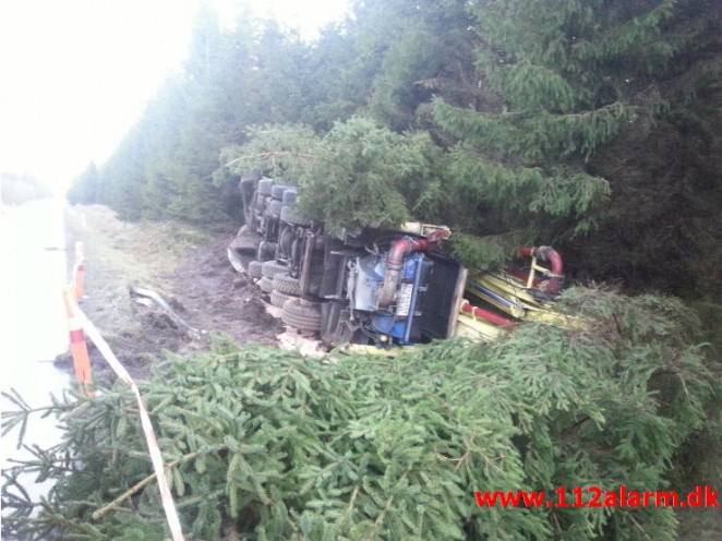 Chauffør ville undvige et rådyr. Hampen, Vejlevej A13. 19/12-2014.