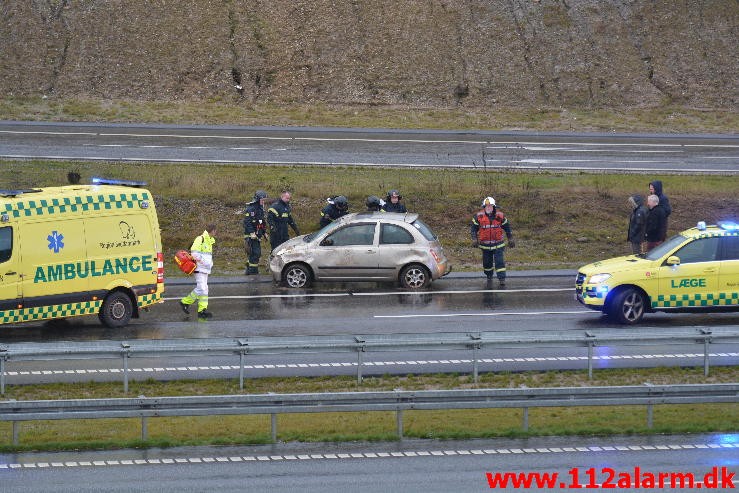 Havnede på taget. Motorvejen i sydgående retning. 20/12-2014. Kl. 14:00.