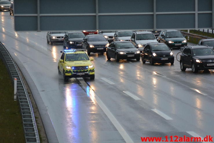 Havnede på taget. Motorvejen i sydgående retning. 20/12-2014. Kl. 14:00.