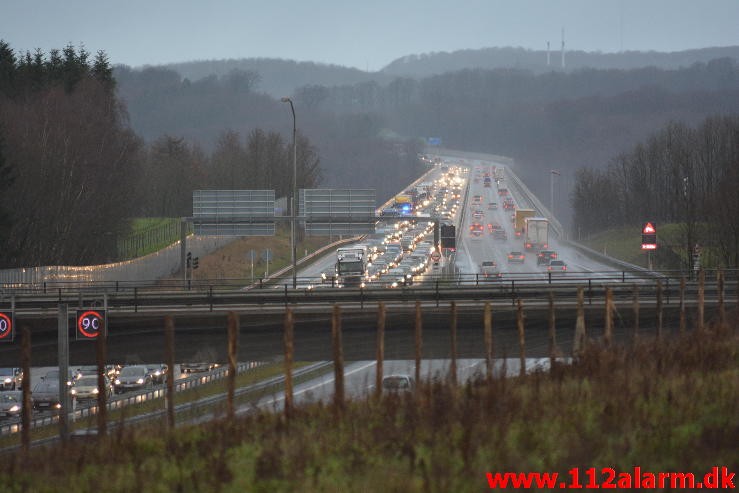 Havnede på taget. Motorvejen i sydgående retning. 20/12-2014. Kl. 14:00.