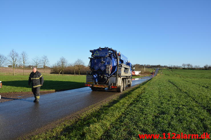 Større forurening Gylleudslip. Hammervej ved Tørring. 06/12-2014. Kl. 09:53.