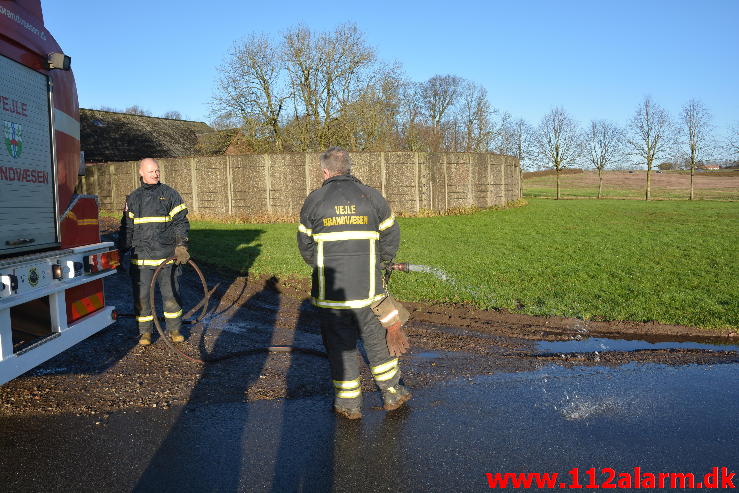 Større forurening Gylleudslip. Hammervej ved Tørring. 06/12-2014. Kl. 09:53.