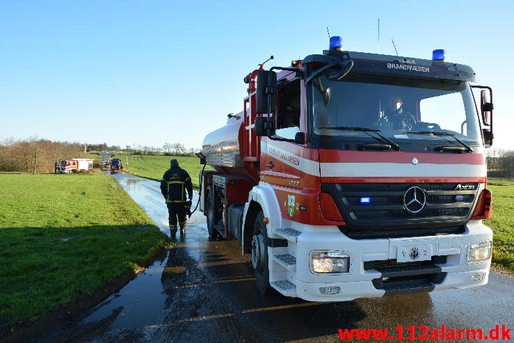 Større forurening Gylleudslip. Hammervej ved Tørring. 06/12-2014. Kl. 09:53.