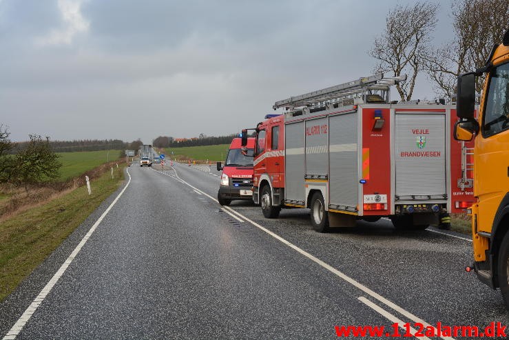 Lastbil havnet i grøften. Viborg Hovedvej ved Tørring. 10/01-2015 Kl. 04:45.