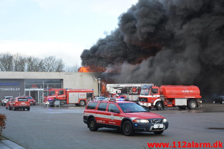 Brand i industribygning. Dandyvej i Vejle. 11/01-2015. Kl. 13:35.