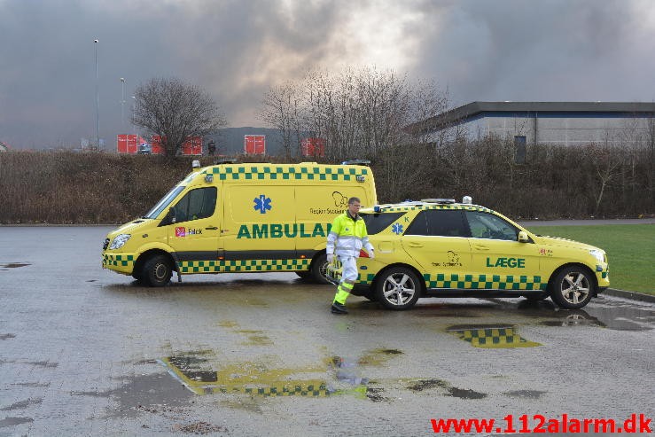 Brand i industribygning. Dandyvej i Vejle. 11/01-2015. Kl. 13:35.