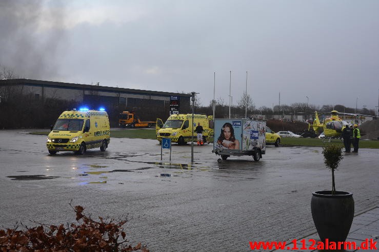 Brand i industribygning. Dandyvej i Vejle. 11/01-2015. Kl. 13:35.