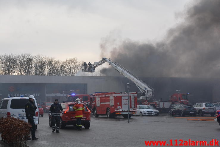 Brand i industribygning. Dandyvej i Vejle. 11/01-2015. Kl. 13:35.