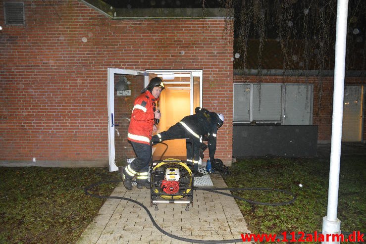 Satte ild i sin Lejlighed. Sukkertoppen i Vejle. 14/01-2015. Kl. 18:23.