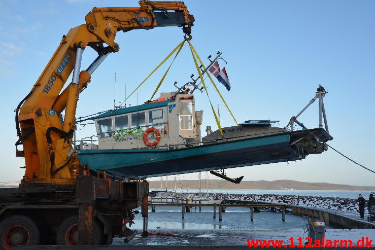 Sara Maatje XVI sank inde i Brejning Havn. 25/01-2015. 