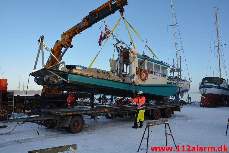 Sara Maatje XVI sank inde i Brejning Havn. 25/01-2015. 