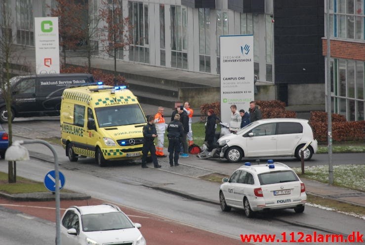 Mindre Trafikuheld. Boulevarden ved Campus Vejle. 30/01-2015. Kl. 12:00.