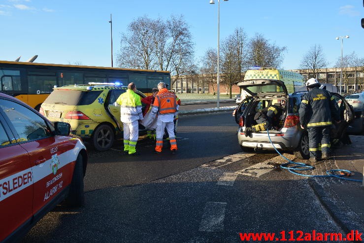 Mindre Trafikuheld. Vestre Engvej og Boulevarden i Vejle. 04/02-2015. Kl. 9:38.