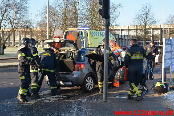 Mindre Trafikuheld. Vestre Engvej og Boulevarden i Vejle. 04/02-2015. Kl. 9:38.