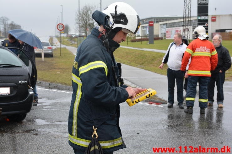 FUH med fastklemt. Horsensvej ved Bredballe. 21/02-2015. Kl. 12:48.