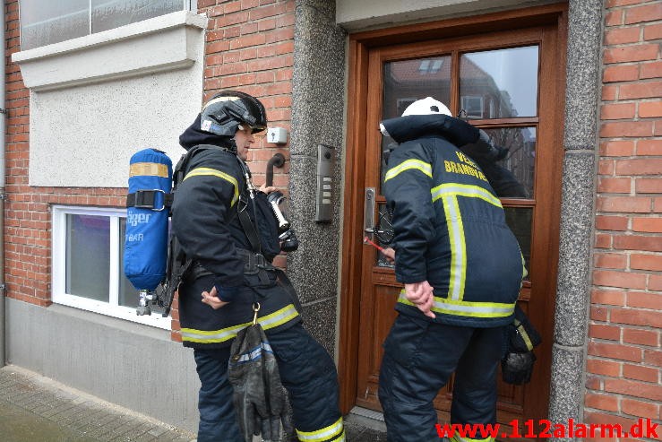 Brand i Lejlighed. Valløesgade i Vejle. 21/02-2015. Kl. 13:54.