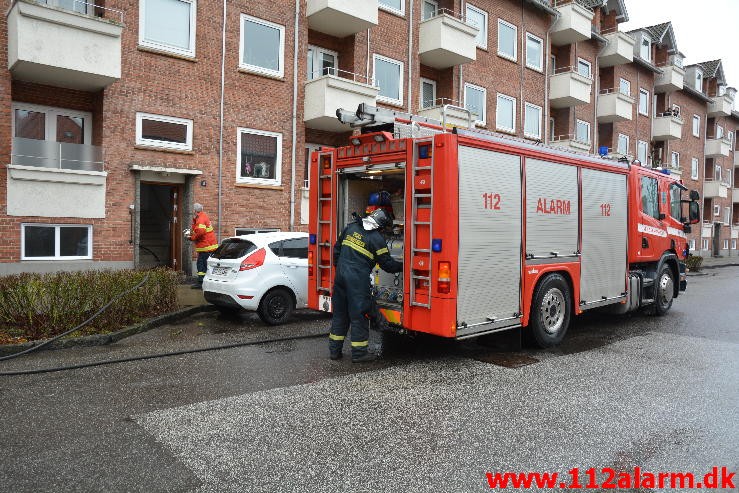 Brand i Lejlighed. Valløesgade i Vejle. 21/02-2015. Kl. 13:54.