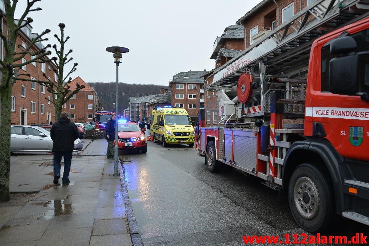 Brand i Lejlighed. Valløesgade i Vejle. 21/02-2015. Kl. 13:54.