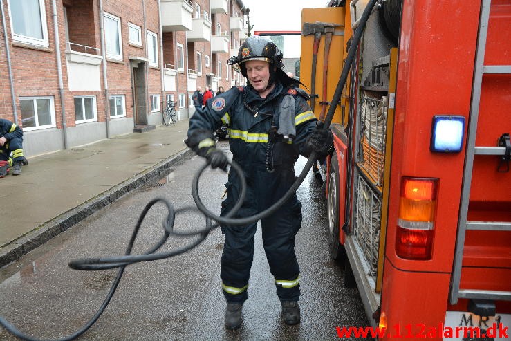 Brand i Lejlighed. Valløesgade i Vejle. 21/02-2015. Kl. 13:54.