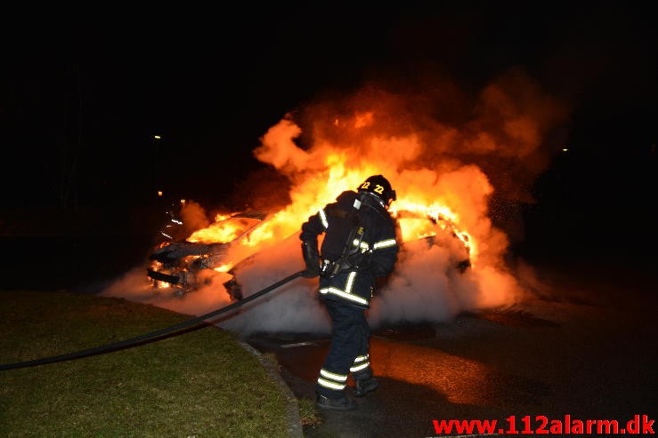 Bilbrand. Løget Center 69 i Vejle. 22/02-2015. Kl. 23:41.