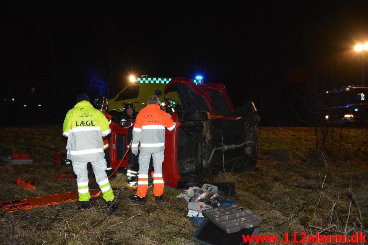 Trafikuheld med fastklemt. Jellingvej nede ved Lerbæk Mølle. 23/02-2015. KL. 00:34.