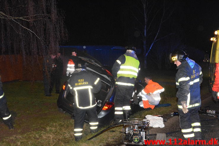 FUH med fastklemt. Andkær på Andkærvej. 10/03-2015. Kl. 21:08.