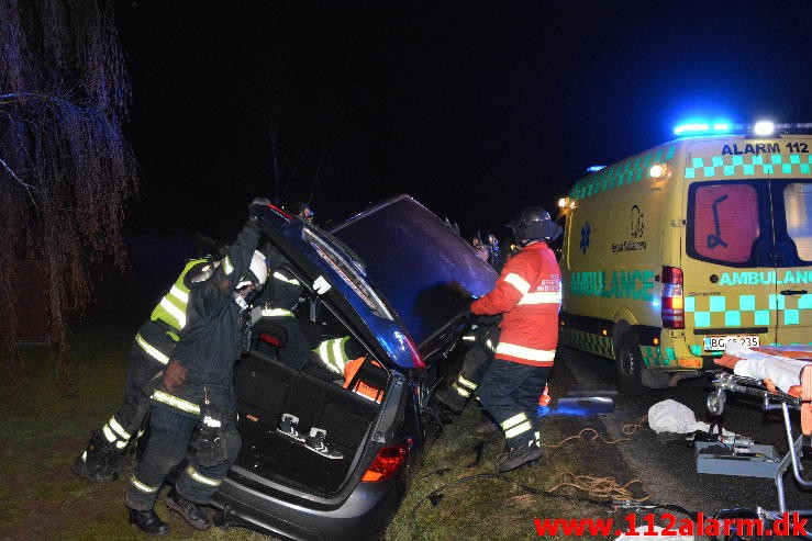 FUH med fastklemt. Andkær på Andkærvej. 10/03-2015. Kl. 21:08.