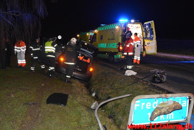 FUH med fastklemt. Andkær på Andkærvej. 10/03-2015. Kl. 21:08.