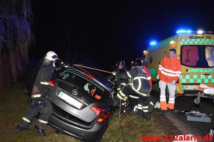 FUH med fastklemt. Andkær på Andkærvej. 10/03-2015. Kl. 21:08.