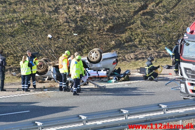FUH med fastklemt. Midtjyske Motorvej ind mod Vejle. 12/03-2015. Kl. 14:03.