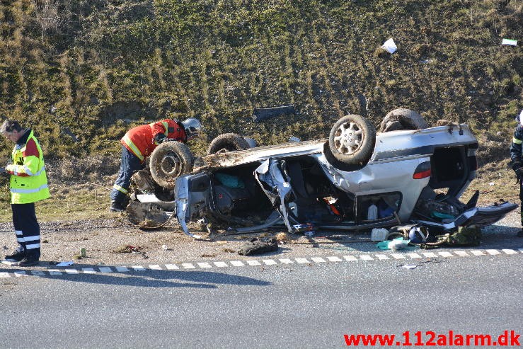 FUH med fastklemt. Midtjyske Motorvej ind mod Vejle. 12/03-2015. Kl. 14:03.